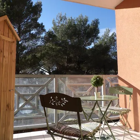 T2 Dans Avec Piscine Et Tennis 公寓